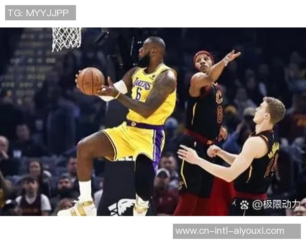 湖人队在2020年季后赛第二场对决开拓者的精彩回顾与战术分析